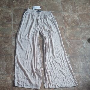 NWT Zara High Waist Beige Crinkled Super Wide-Leg Pants Light Weight Size Medium